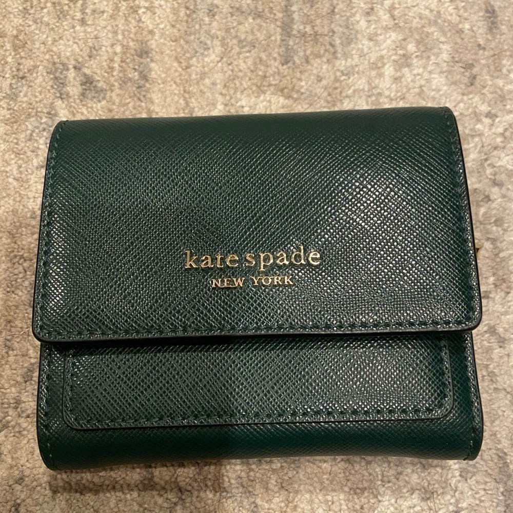 Small trifold women’s wallet